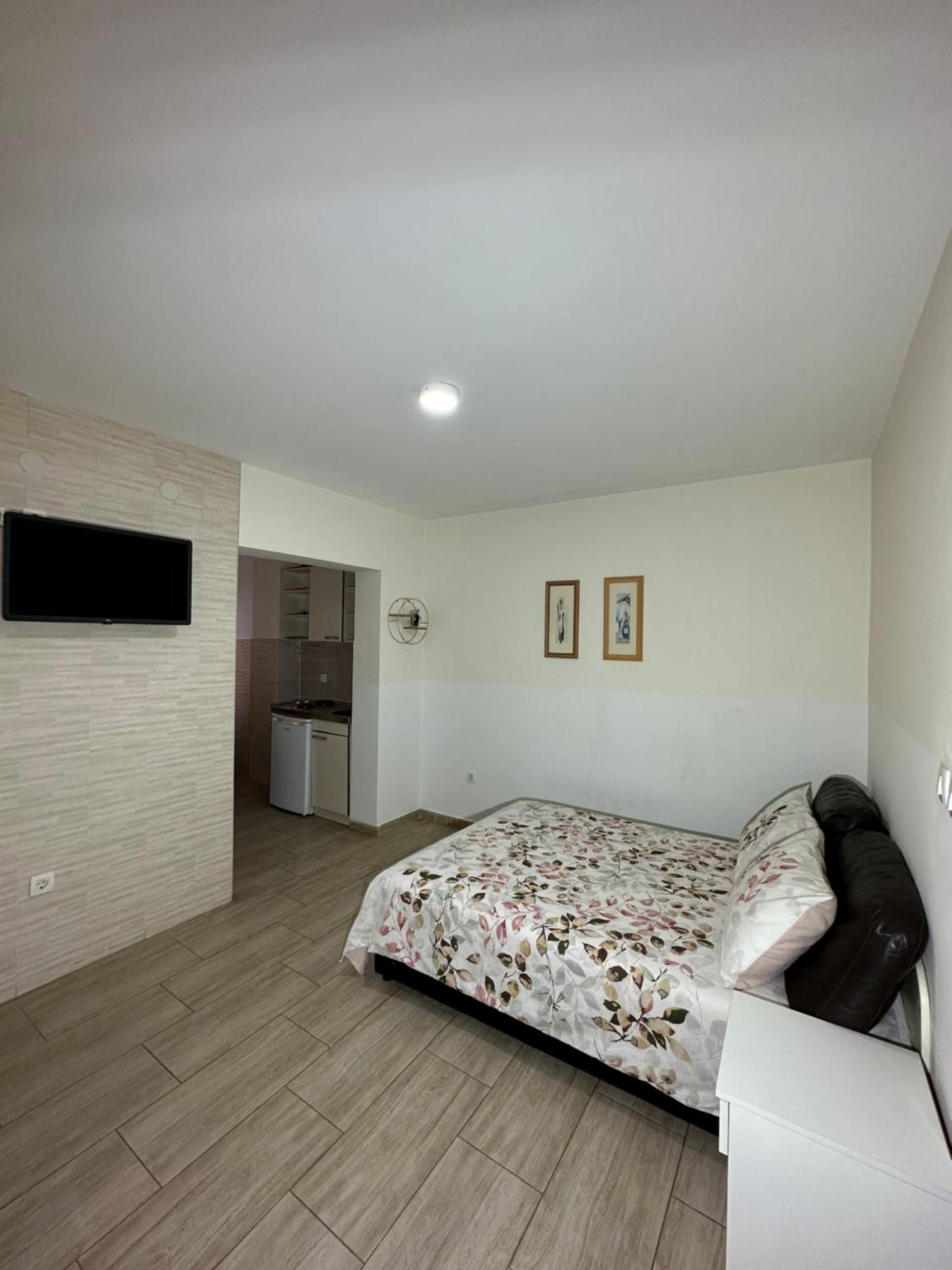Apartmani Simona ブドヴァ エクステリア 写真