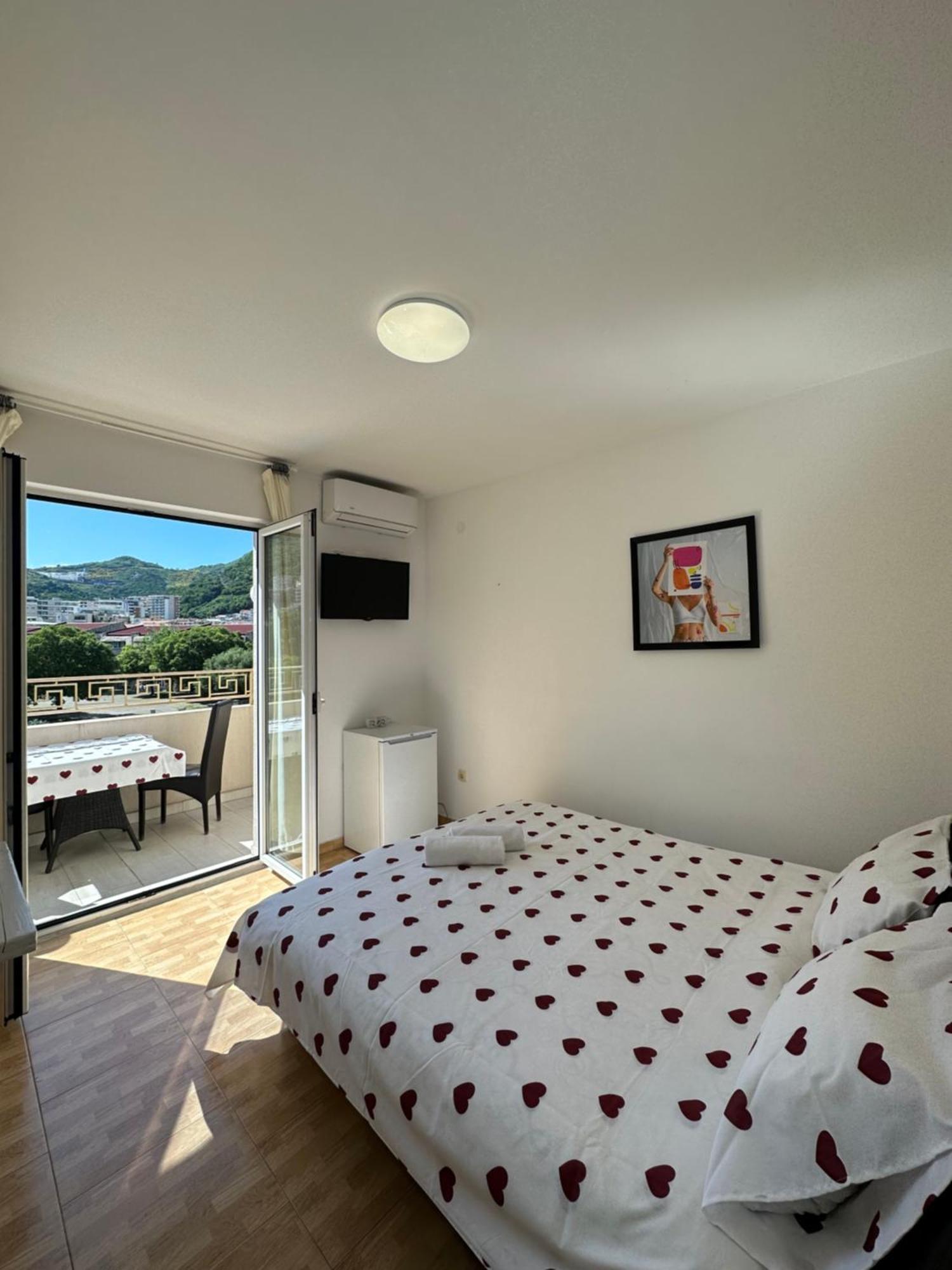 Apartmani Simona ブドヴァ エクステリア 写真